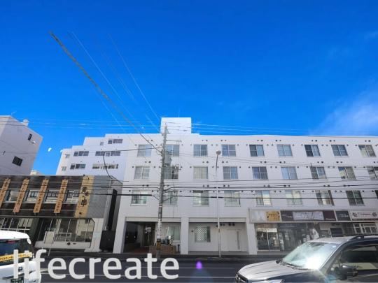 3LDK+S apartment in Chuo Ward, Sapporo, Hokkaido - Photo 1
