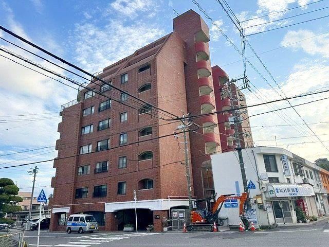 3LDK apartment in Shimonoseki, Yamaguchi - Photo 1