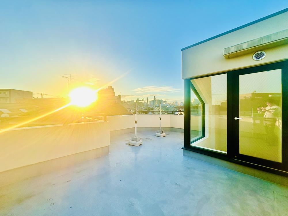 2LDK+S apartment in Musashino, Tokyo - Photo 1