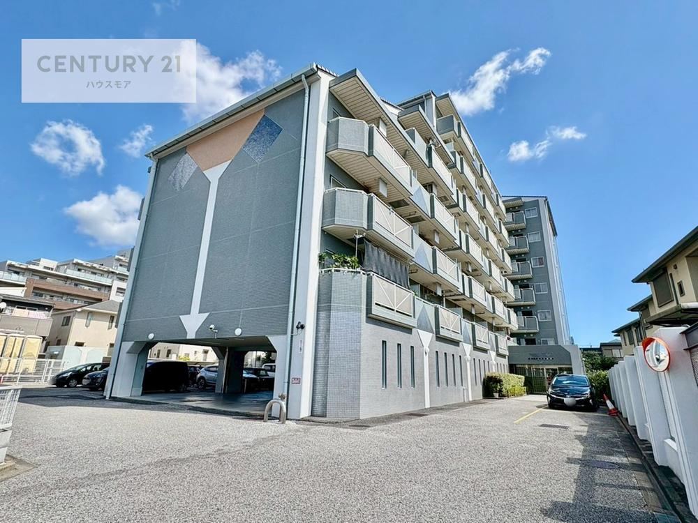 2LDK apartment in Kashiwa, Chiba - Photo 1