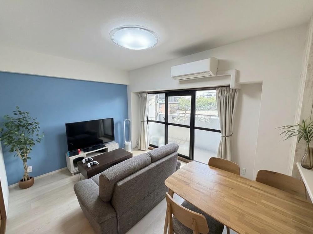 3LDK apartment in Suita, Osaka - Photo 1