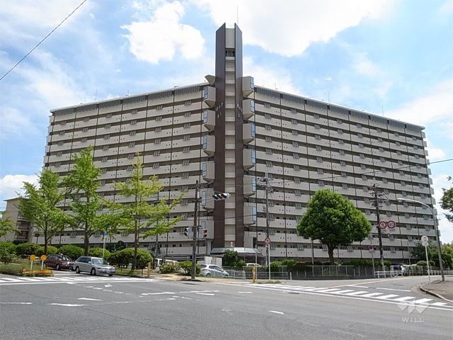 3LDK apartment in Suita, Osaka - Photo 1
