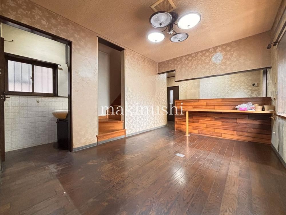 3DK house in Matsubara, Osaka - Photo 1