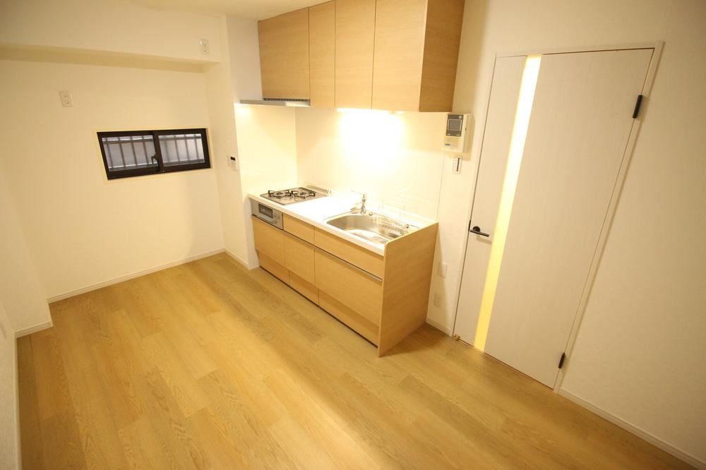 2DK apartment in Yamato, Kanagawa - Photo 1
