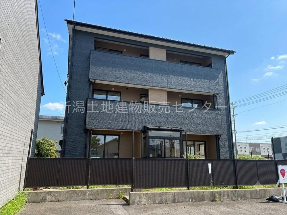 5LDK+S house in Kita Ward, Niigata - Photo 1