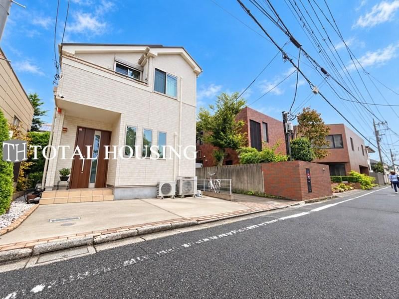 4LDK house in Suginami Ward, Tokyo - Photo 1
