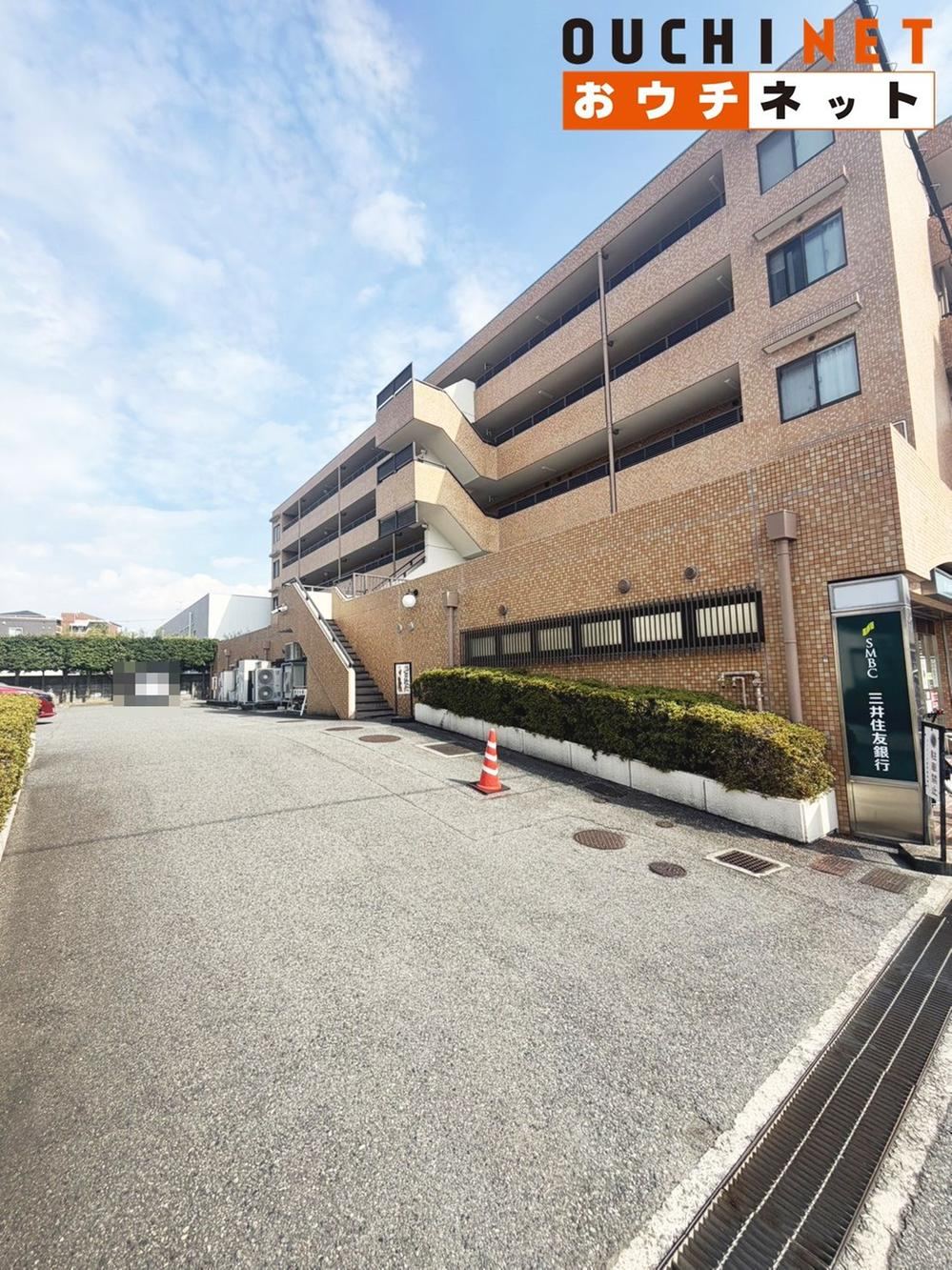 3LDK+S apartment in Toyonaka, Osaka - Photo 1