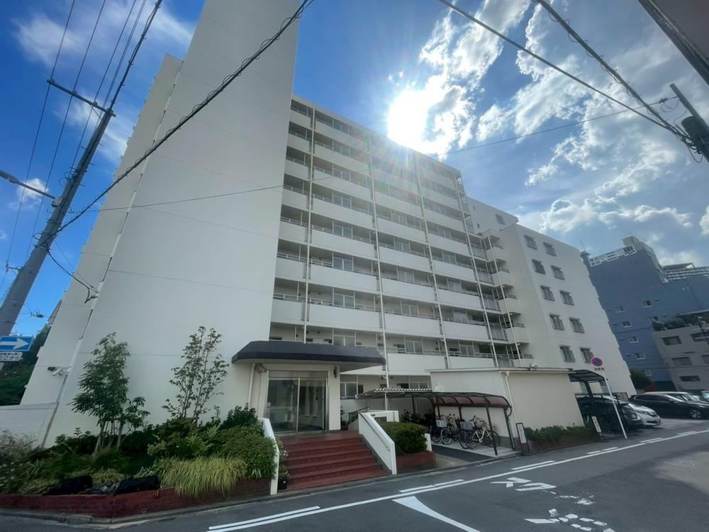 3LDK apartment in Kita Ward, Osaka - Photo 1