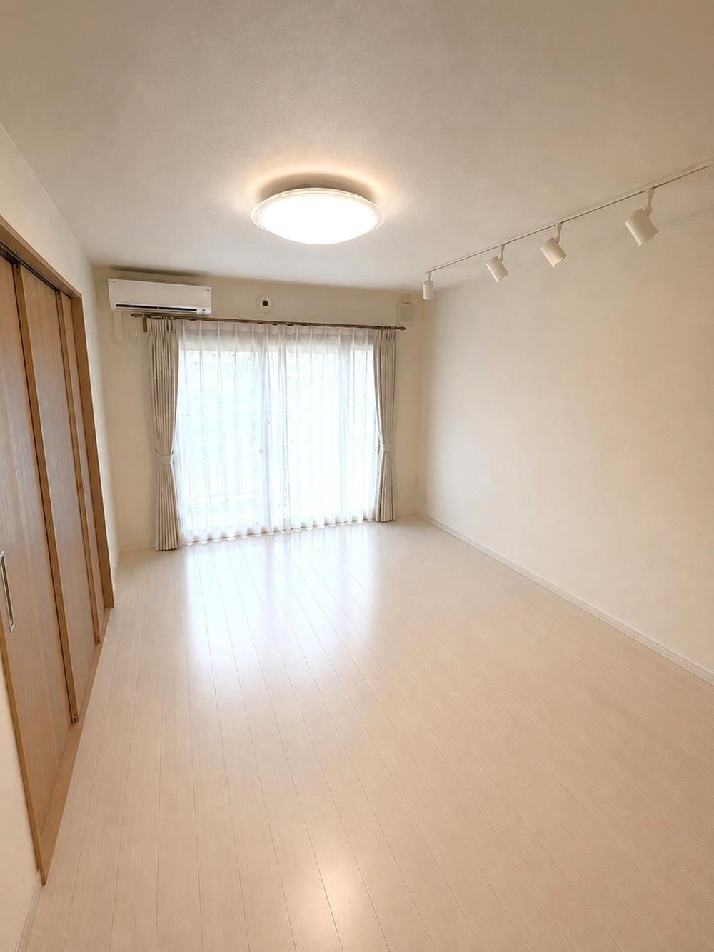 3LDK apartment in Isogo Ward, Yokohama, Kanagawa - Photo 1