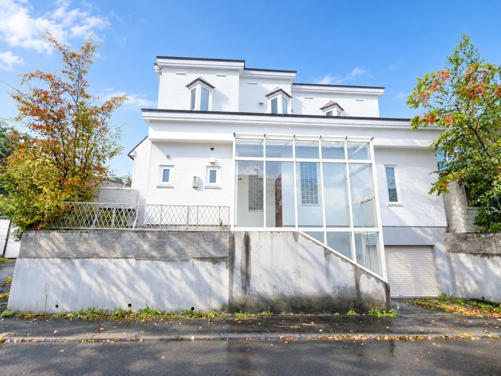 4LDK house in Minami Ward, Sapporo, Hokkaido - Photo 1