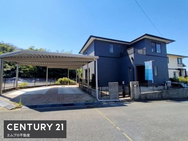 4LDK house in Kuwana, Mie - Photo 1