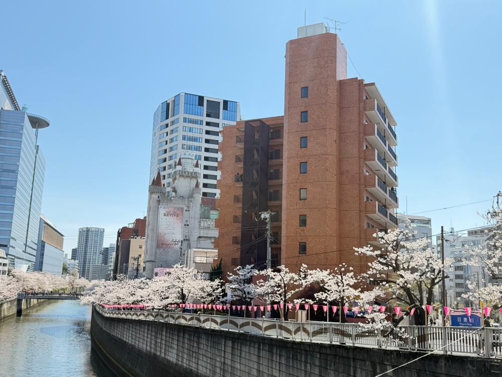 2LDK apartment in Meguro Ward, Tokyo - Photo 1