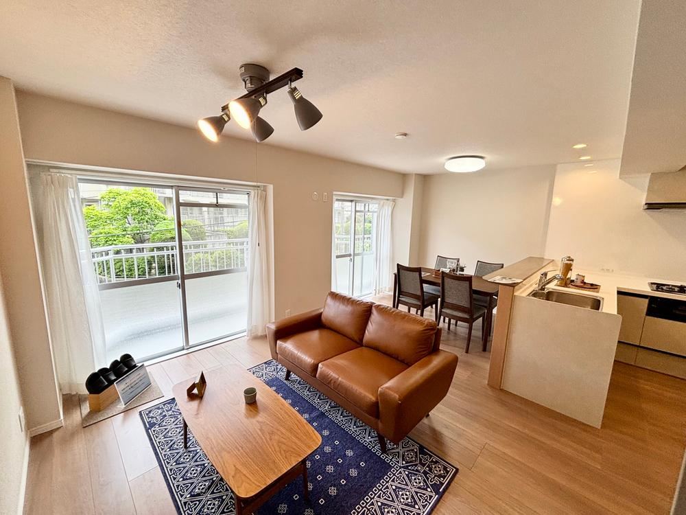 2LDK apartment in Suita, Osaka - Photo 1