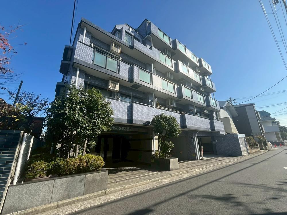 3LDK apartment in Tsurumi Ward, Yokohama, Kanagawa - Photo 1