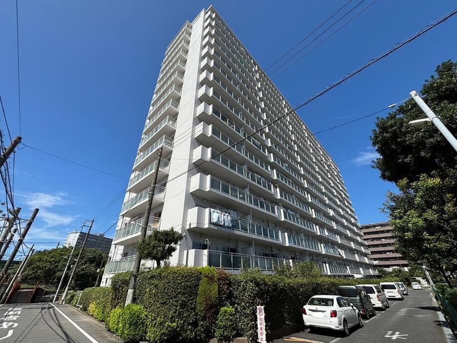 2LDK apartment in Narashino, Chiba - Photo 1