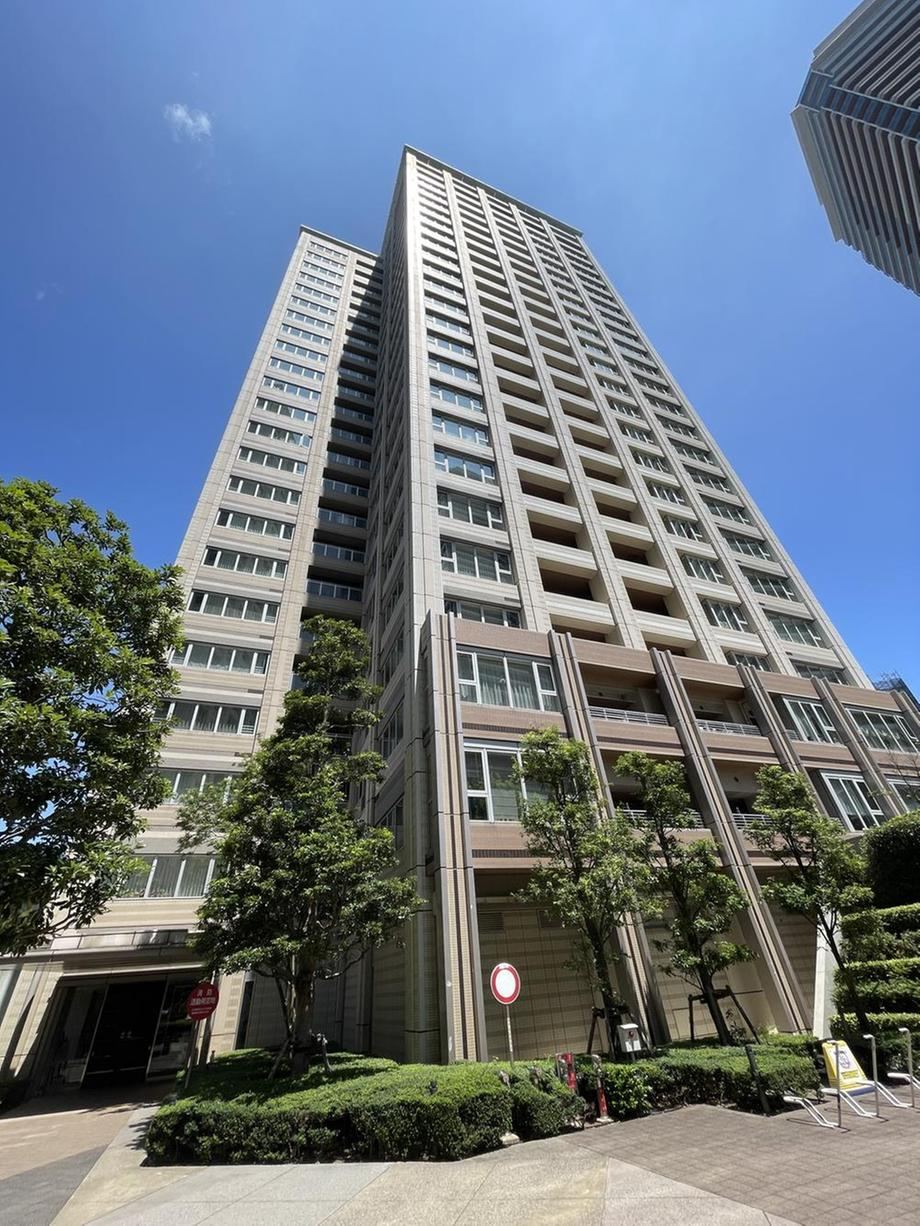2LDK apartment in Kashiwa, Chiba - Photo 1