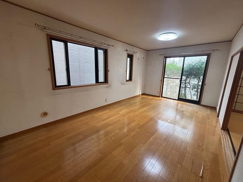 4LDK+S house in Nagareyama, Chiba - Photo 1