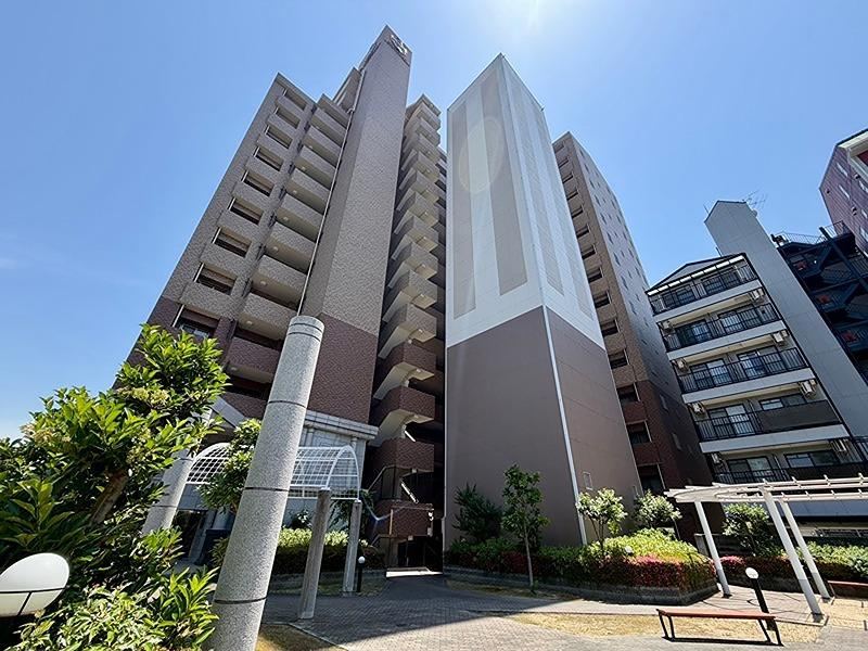 3LDK apartment in Higashinari Ward, Osaka - Photo 1