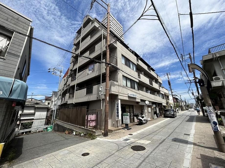 2LDK+S apartment in Nara, Nara - Photo 1