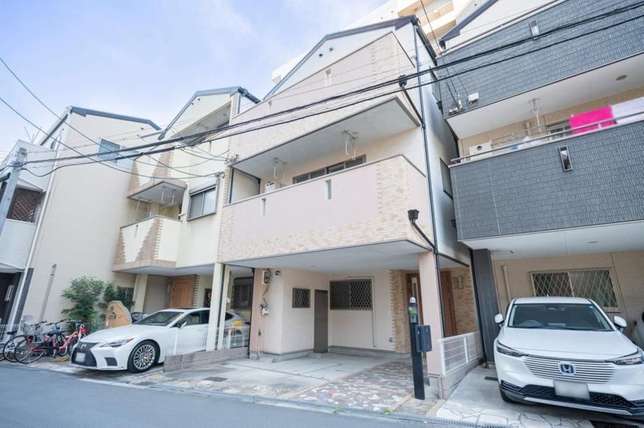 4LDK+S house in Konohana Ward, Osaka - Photo 1
