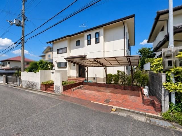 5LDK+S house in Ikoma, Nara - Photo 1