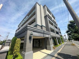 4LDK apartment in Kashihara