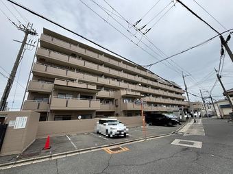 4LDK apartment in Fujiidera
