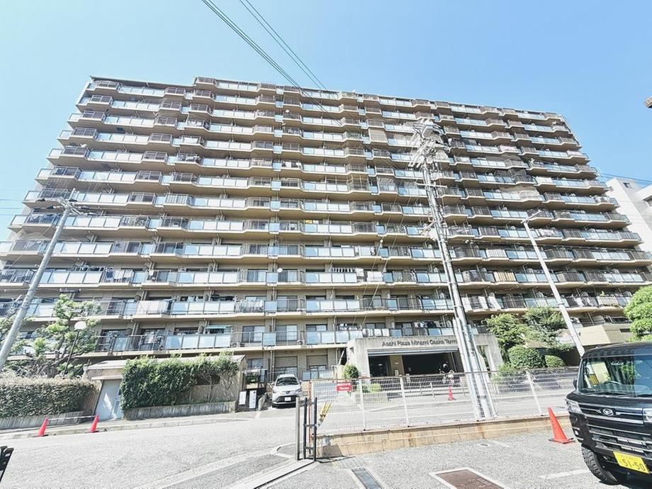 3LDK apartment in Matsubara, Osaka - Photo 1