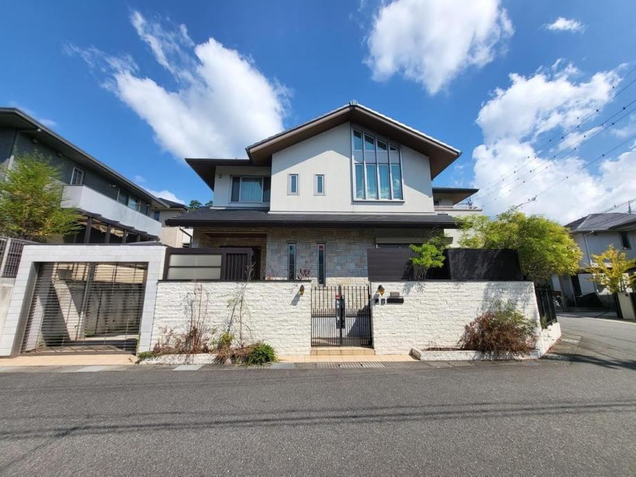 5LDK+S house in Izumi, Osaka - Photo 1