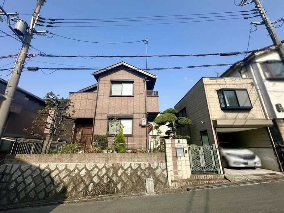 5LDK house in Kashiwara, Osaka - Photo 1