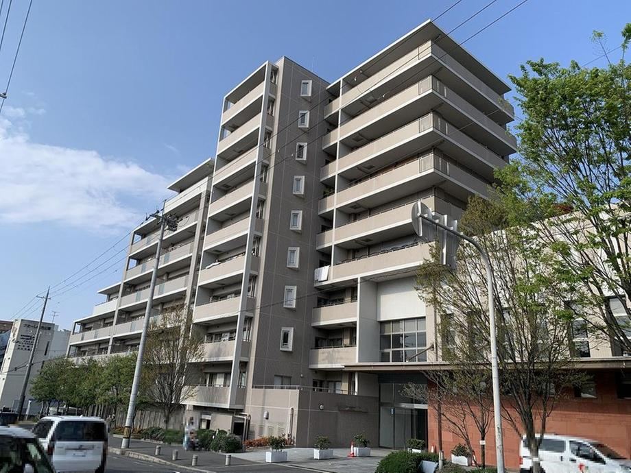 3LDK apartment in Hirakata, Osaka - Photo 1