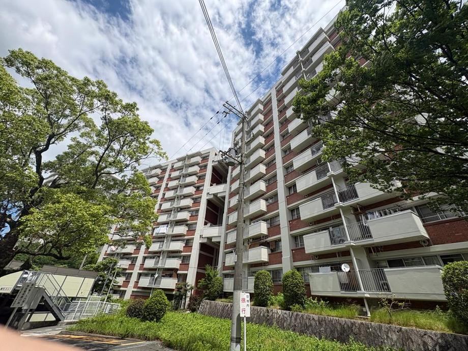 3LDK apartment in Toyonaka, Osaka - Photo 1