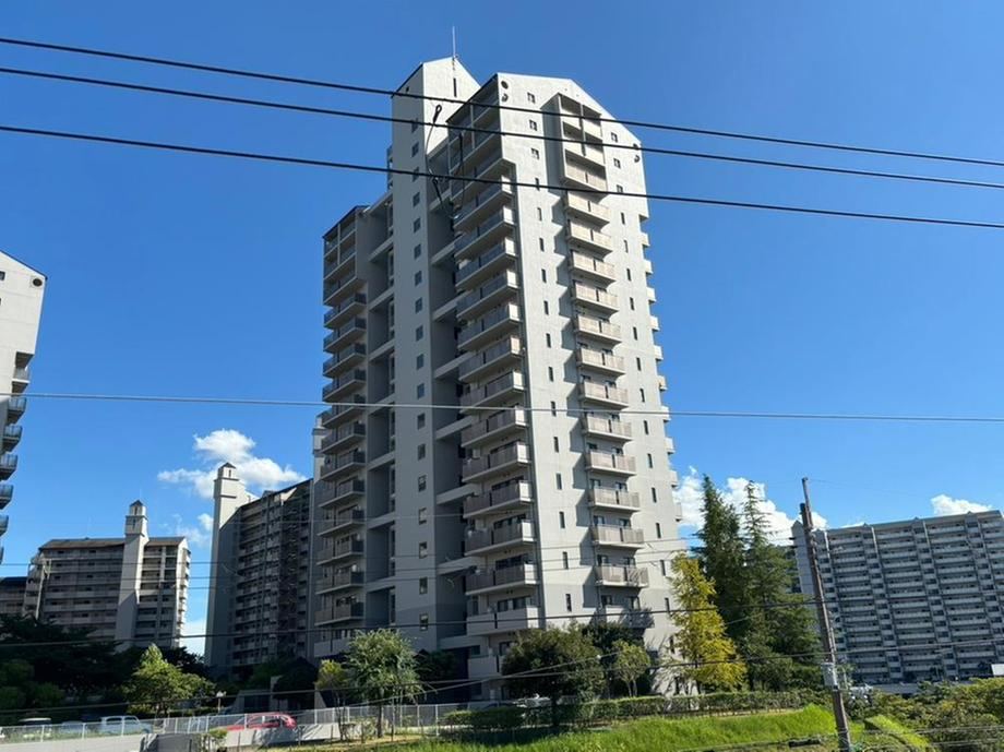 3LDK apartment in Sanda, Hyogo - Photo 1