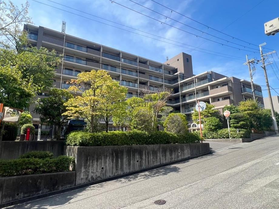 2LDK+S apartment in Nishinomiya, Hyogo - Photo 1