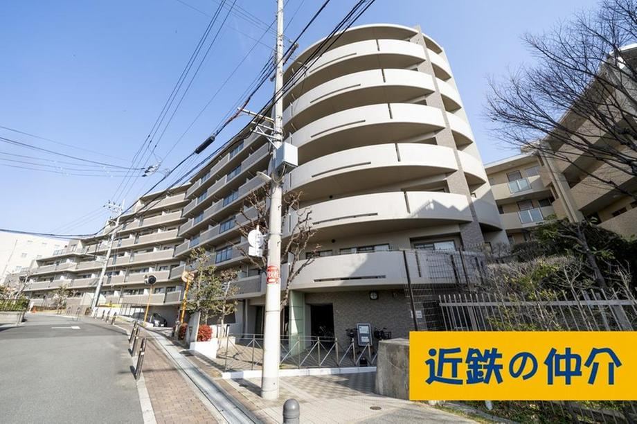 3LDK+S apartment in Toyonaka, Osaka - Photo 1