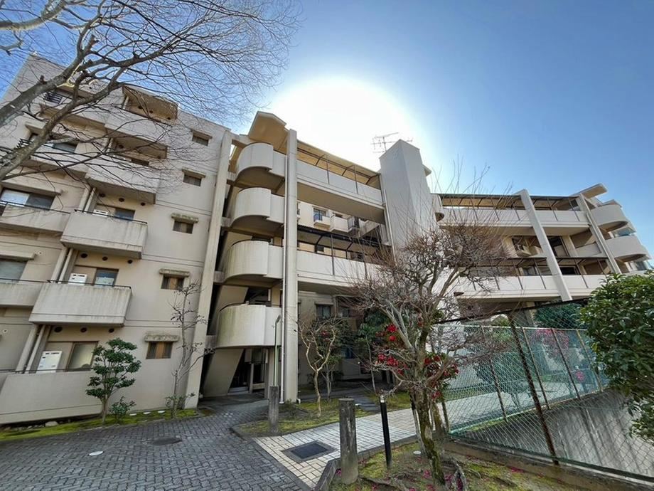 4LDK apartment in Ikoma, Nara - Photo 1