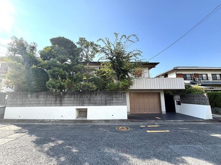 5LDK house in Ikoma, Nara - Photo 1
