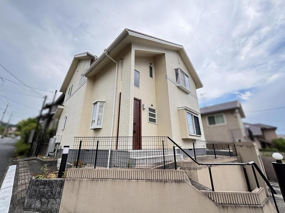 4LDK+S house in Ikoma, Nara - Photo 1