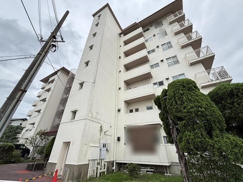 4LDK apartment in Ikoma, Nara - Photo 1