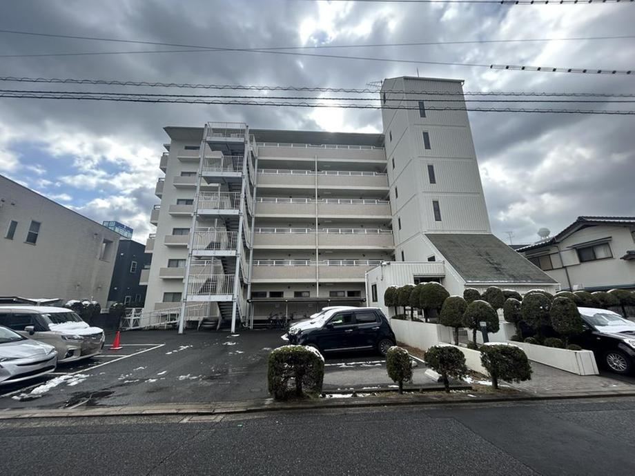 4LDK apartment in Saeki Ward, Hiroshima - Photo 1