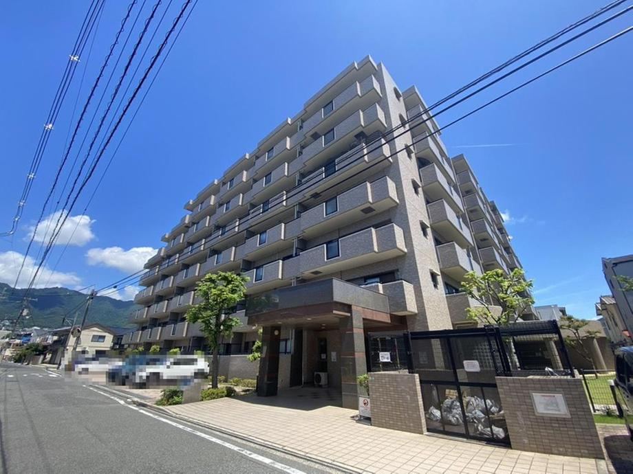2LDK+S apartment in Saeki Ward, Hiroshima - Photo 1