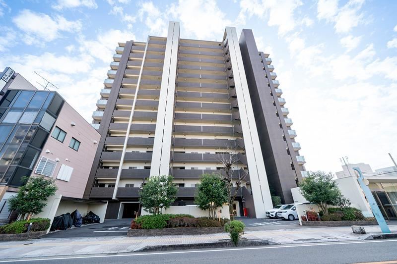 4LDK apartment in Tsu, Mie - Photo 1