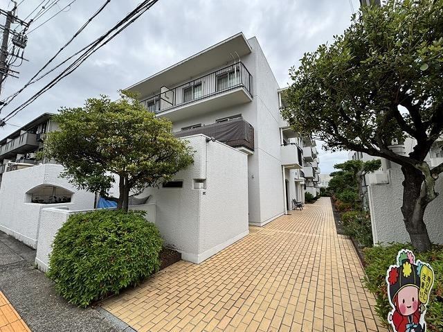 3LDK apartment in Kusatsu, Shiga - Photo 1