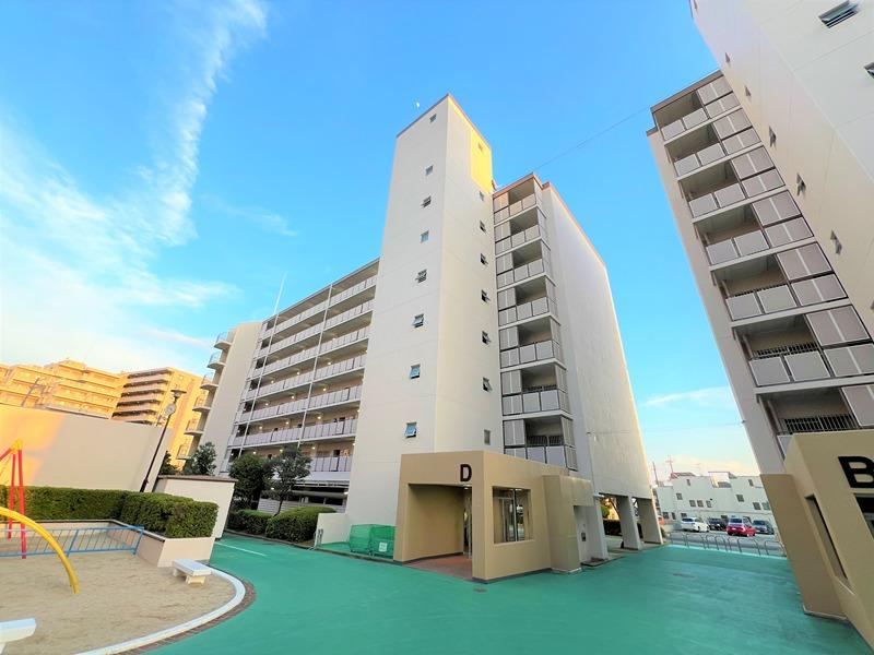 3LDK apartment in Itami, Hyogo - Photo 1