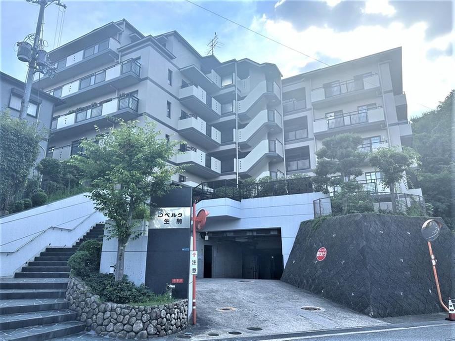 3LDK apartment in Ikoma, Nara - Photo 1