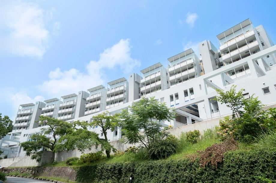 4LDK apartment in Asaminami Ward, Hiroshima - Photo 1