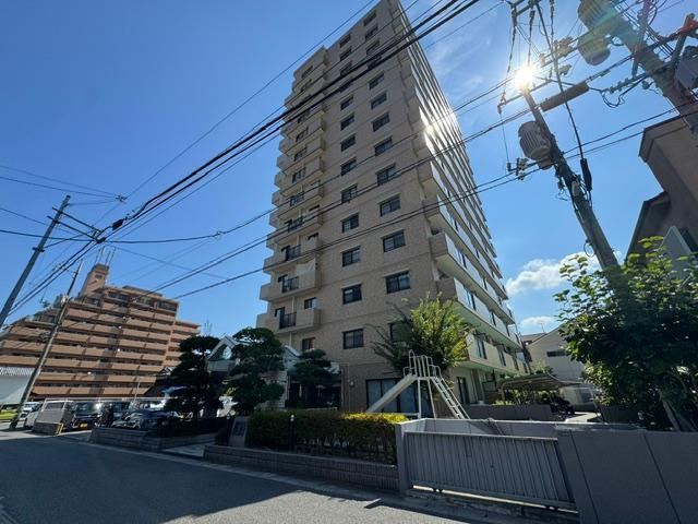 3LDK apartment in Higashihiroshima, Hiroshima - Photo 1