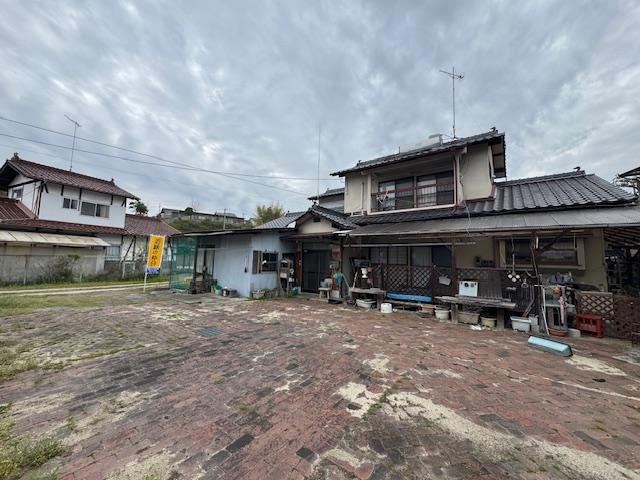 9LDK house in Higashihiroshima, Hiroshima - Photo 1
