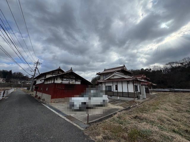 4LDK house in Higashihiroshima, Hiroshima - Photo 1