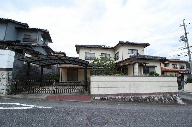 5LDK+S house in Asakita Ward, Hiroshima - Photo 1